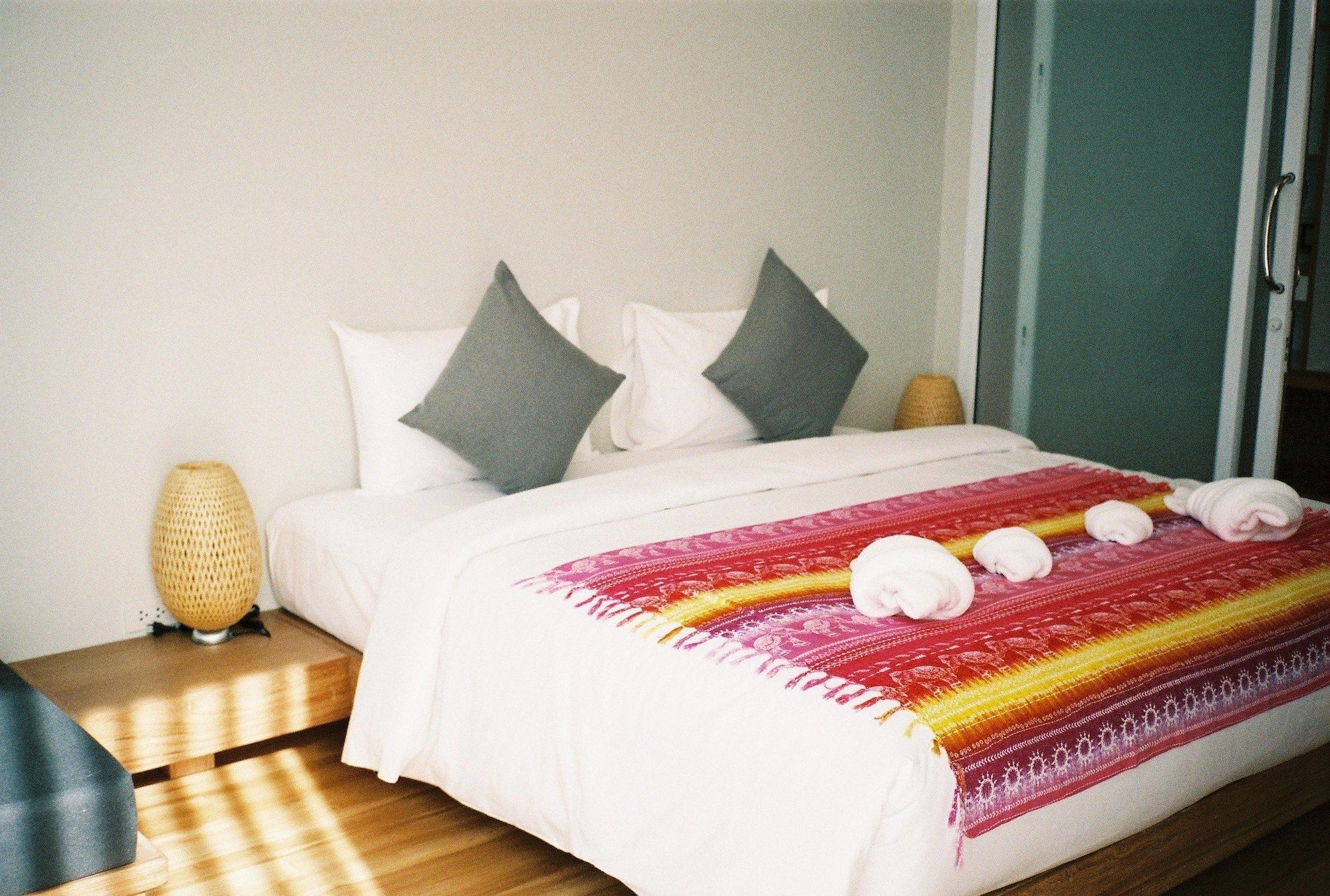 Silver Beach Resort Ламай Бийч Екстериор снимка